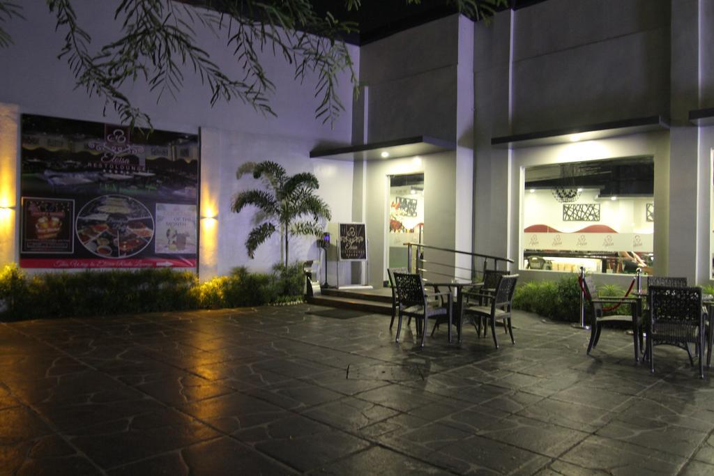 Eloisa Royal Suites Lapu-Lapu City Exterior photo